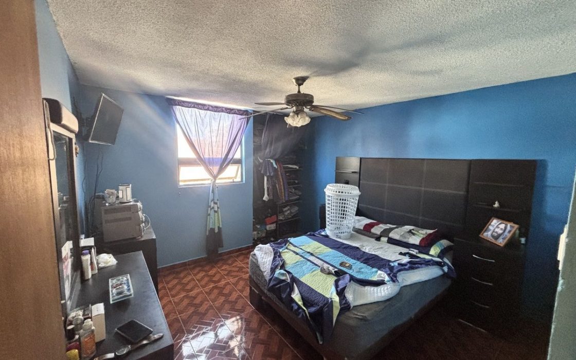 Casa en Valle del Dorado con Local