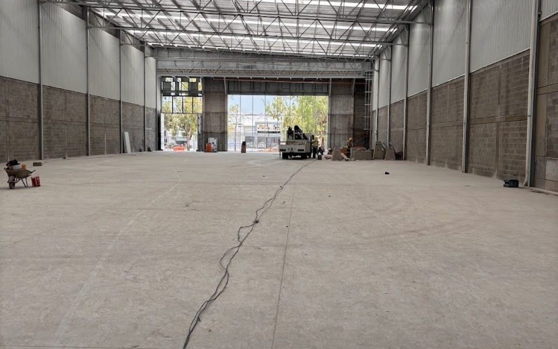 Bodegas industriales y comerciales  (Fco villa esq Morelos)